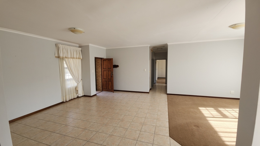 3 Bedroom Property for Sale in Linkside Western Cape